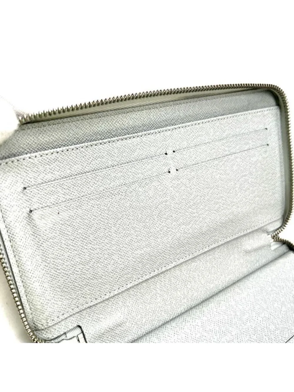 Louis Vuitton Logo Story Zippy Organizer Wallet